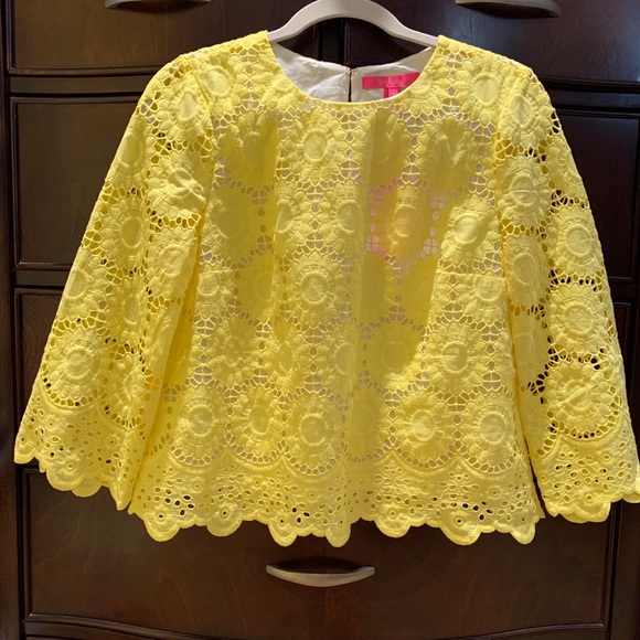 Authentic Lilly Pulitzer Small Scalloped Lace Top. - Picture 2 of 8